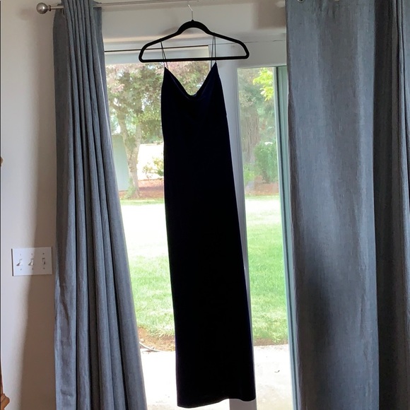 Long form fitting dress - Picture 5 of 6